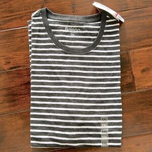 Men’s striped tshirt